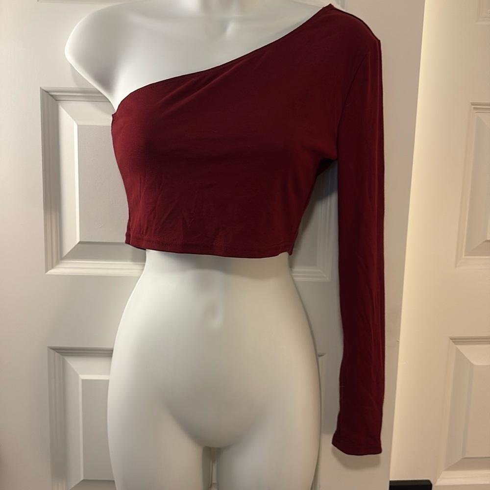 SHEIN Burgundy single Sleeve Top